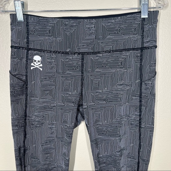 Lululemon x Soulcycle Black White Geometic Print Pace Rivival Crop Leggings Sz 8 - Picture 2 of 8